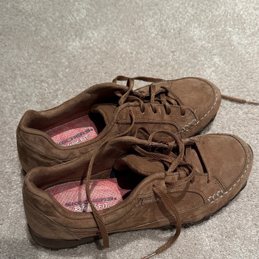 Skechers Brown Relaxed Fit Sneakers